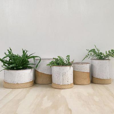 China Eco-friendly Rustic Style Indoor Outdoor Decoration New Arrival Antique Planter Succulent Pot For Home Decor for sale