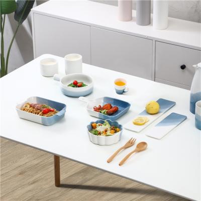 China Sustainable Porcelain Factory Supplies Modern Luxury Ceramic Ware Dinnerware Sets for sale