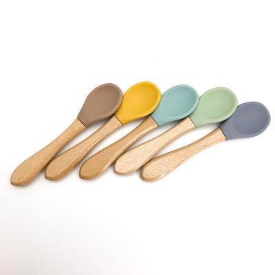 China BPA Free Eco-Friendly Giraffe Shape Chewing Silicone Baby Training Spoon And Fork for sale