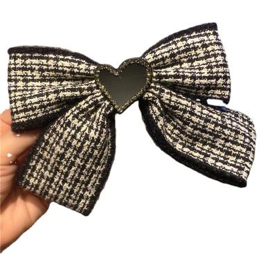 China 2022 Fast Delivery Exquisite High Quality Environmental Friendly Stability Jumbo Top Jumbo Hair Clip Spring Clip Accessories New Used In Autumn And Winter for sale