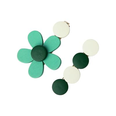 China Cute Environmentally Friendly Candy Color Hyuna Flower Wood Hairpin Set Hot Selling Side Clip Hits Clip For Baby Girl Hair Accessories for sale