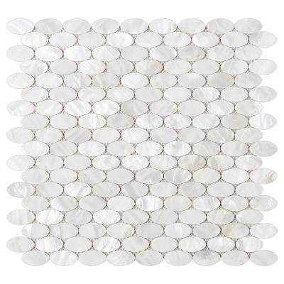 China Shell Oval Mosaic Wall Tile Modern Pearlescent For Interior Wall Decoration for sale