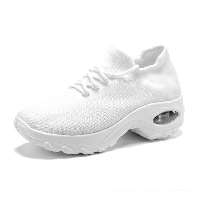 China CUSHIONING Soft Sole Athletic Shoes Active Sports Shoes Breathable Mesh Sneakers Sports Shoes Soft Sole Sneakers for sale