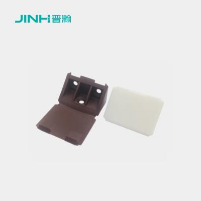 China Brackets de esquina de plástico de 12 mm cubiertos ODM personalizado para muebles de paquete plano en venta