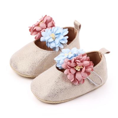 China Hot Stylish Anti-slippery Girl Shoes Party Sale Infant Shoes With Flower Baby Sports Shoes for sale