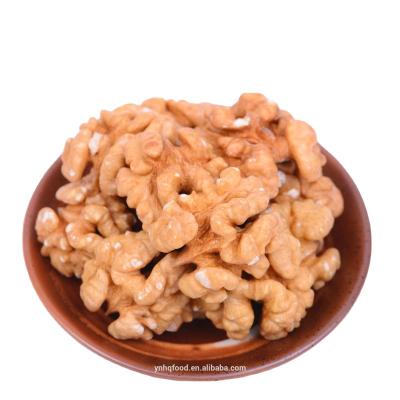 China Free samples price akhrot high quality 2020 cheap dried shelled walnut kernels raw healves for sale