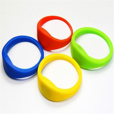 China Unionpromo Waterproof Adjustable Nfc Silicone Wristband Wristband for sale