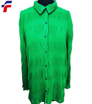 China Hot Selling Anti-pilling Chiffon Green Pleat Polyester Soft Ladies' Woven Shirt for sale