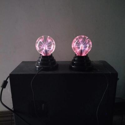 China Factory Direct Sales Round 3 Inch Batteries Powered Colorful Magic Plasma Sphere Ball Light For Halloween And Christmas Holidays for sale