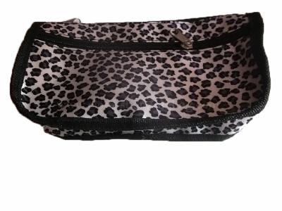 China Bolsa cosmética del viaje de las mujeres atractivas con la cremallera, bolso del cosmético del leopardo en venta