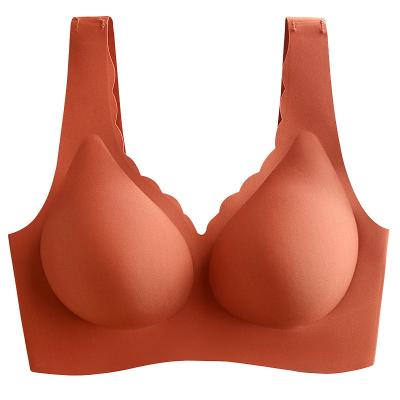 China New comfortable smooth and traceless gathered and fitted latex bra for sale