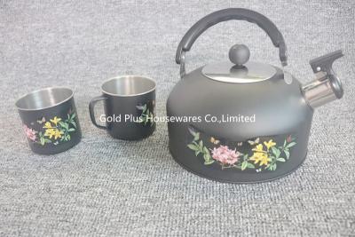 China Tetera de lujo de la caldera del estampado de plores con dos tazas del agua de la caldera de acero inoxidable del café con el silbido para el uso comercial en venta