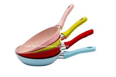 중국 Home kitchen cooking omelette fry pan cookware set 12cm small size mini aluminum non-stick frying pan 판매용