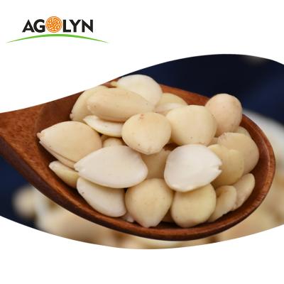 China AGOLYN Large Size Snack Dried Healthy Apricot Nuts With High Nutrition for sale