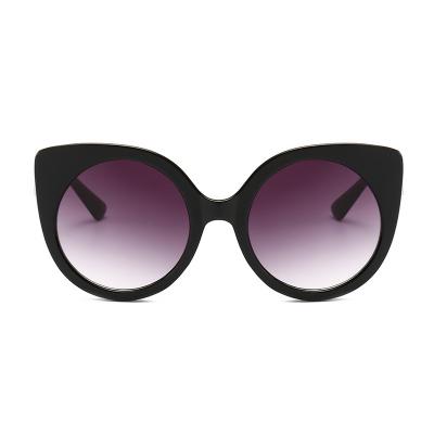 China Copy Cat Eye Sunglasses 2022 Fashion Color Sunglasses PC Frame Ladies Fashion Cat Eye Sunglasses for sale