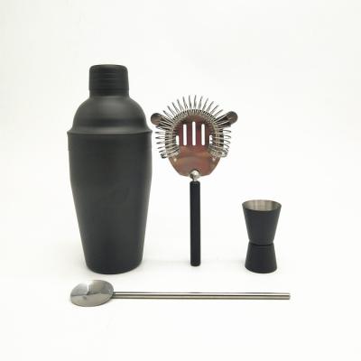 China 550ml Silicone Stainless Steel Cocktail Shaker Set in Matte Black in Gift Box Cocktail Shaker Set for sale