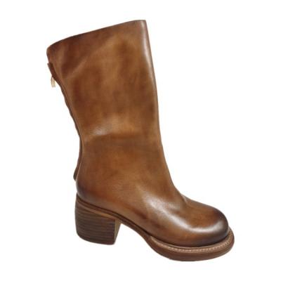 China Factory Wholesale Parity Boots Adult Woman Platform Ladies Brown Wear Resistant Boots Height Increasing for sale