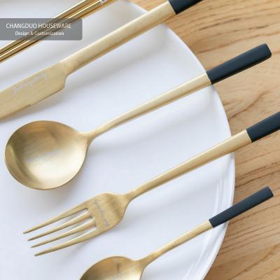 China Sustainable Gift Set Flatware Fork Spoon Steel Polish Reusable Flatware Wedding Titanium Gold Mirror Bag Party Metal Cutlery Set OEM for sale