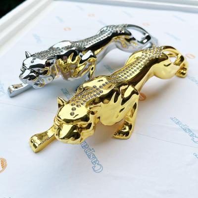 China Europe metal zinc alloy gold and silver leopard car ornaments wholesale car accessories for sale