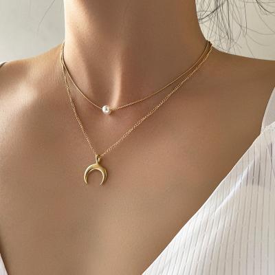 China Exquisite Design High Quality Women Clavicle Chain Necklace Layered Gold Plated Moon Pendant Necklace for sale