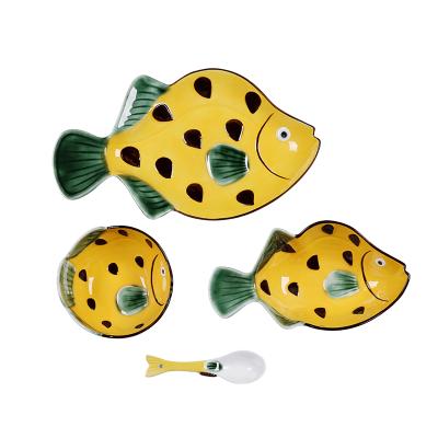 China Cute Stocked Cartoon Fish Shapes Kids Dinner Sets Porcelain Children Dinnerware Set Ceramic Party Dish For Weddings for sale