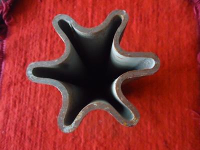 China IS1161 welded steel Square pipes OD SIZE Plastic plugs in both ends for sale