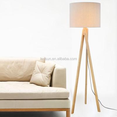 China Colorful Modern Wooden Lampshade Floor Lamps Fabric Shade Rope Standing Wooden Tripod Base for sale