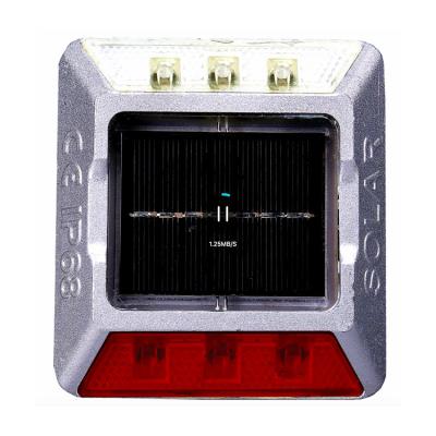 China Hot Selling Road Traffic Safety LED Solar Road Stud 110*100*22mm (Flat or with 50mm leg) Te koop