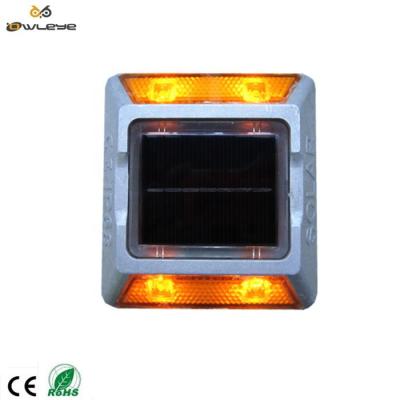 China Hot Selling Red Aluminum LED Cat Eye Reflective Road Stud Solar Red Warning Light for sale