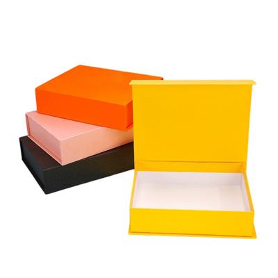 China Recycled Materials Sales Priced Gift Clothing Packaging Boxes Custom Logo for sale