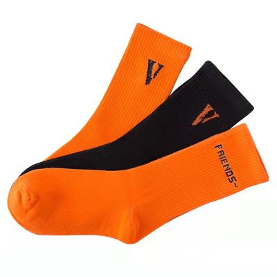 China New IDS Autumn And Winter Tube Cotton Letter Medium Sports Jacquard Socks Sweat-absorbent Adult Socks Skateboard Street Sports Basketball Socks for sale