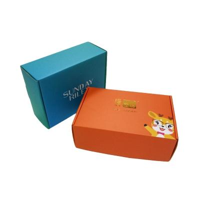 China New Recyclable Wholesale Full Color Gift Box Can Be Customized Exquisite High-end Clothing Packaging Box for sale