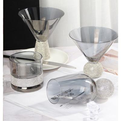 China Wholesale creative cocktail glass cup cocktail glass new around whiskey wine glass triangle cup bottom mouth can be customized logo for sale