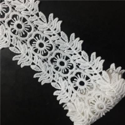 China Beautiful lace ivory venice lace trim workable for bridal and diaper apparel, embellishing, costume design for sale