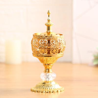 China Middle East Risingmoon Style Aromatherapy Gold Arabian Hollow Metal Censer Arabic Table Censer for sale