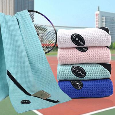 China Sustainable Hot Sale Microfiber Material Sport Beach Towels With Zipper Pockets for sale