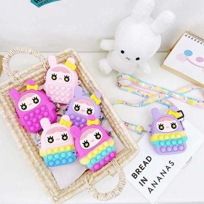 China Super Cute Women's Super Cute Coin Purse Key Bag Women's Cute Cartoon Rainbow Purse Water Proof Silicone Coin Zipper Purse for sale