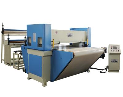 China Leather Both Sides Conveyor Belt Feeding PLC Hot Cut And Seal Machine for sale