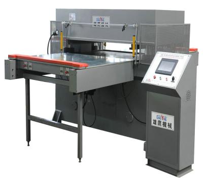 China Machines Both Sides LVT PVC Tile Automatic Feeding Cutting Machine for sale