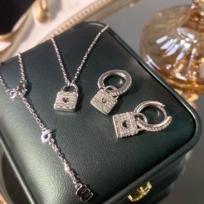 China Factory Wholesale Explosions S925 Sterling Silver Top Lock Jewelry Set Charming CLASSIC Fashion High End Ladies Necklace Earrings Ladies for sale