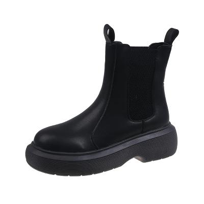 China Around 2021 Fashion Non-slip Unique Ladies Rubber Chelsea Boots Women Ankle Boots for sale