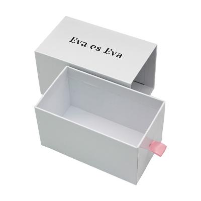 China Recyclable Luxury White Case With Ribbon Rose Gift Box Jewelry Packaging Box Custom Logo And Luxury Set for sale