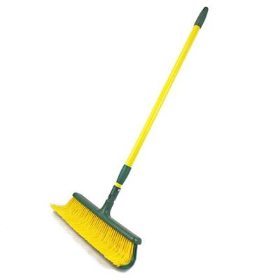 China 2021 New PP+Nylon+iron Tube Telescopic Handle Garden Garten Handle Curved Broom Garden Broom Leaves Brush for sale