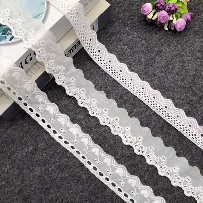 China Wholesale Cheap Price 100 Cotton White Lace Trim Floral Embroidered Eyelet Lace Trim Shrink-Resistant for sale