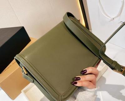 China 2022 New Vintage Retro One-shoulder Vintage Messenger Girls All-match Small Square Bag Pure Color Casual Ladies Bag for sale