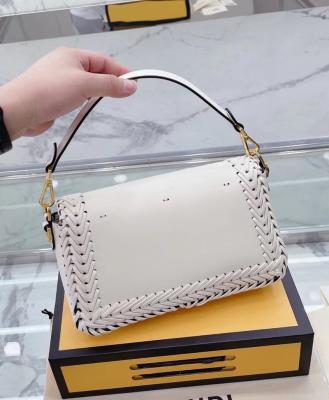 China 2022 New Vintage Fashion Ladies Women's Retro Handmade Woven Saddle Cross Body Bags Shoulder Bags Handbags for sale