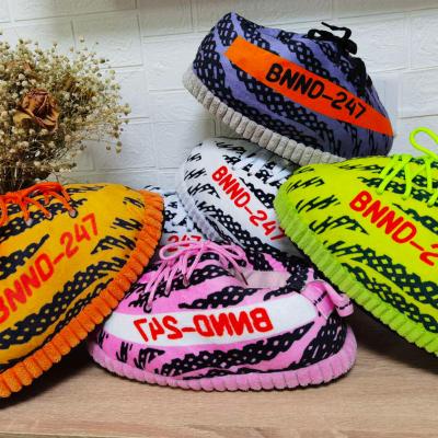 China Fashion trend winter shape hot sale cute women's warm home slippers cute women's cotton plush Yeezy shoes for sale