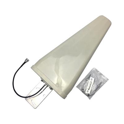 China 10/11dBi 2G 3G 4G 5G LPDA LTE Outdoor High Gain 210*445mm Log-periodic Antenna for sale