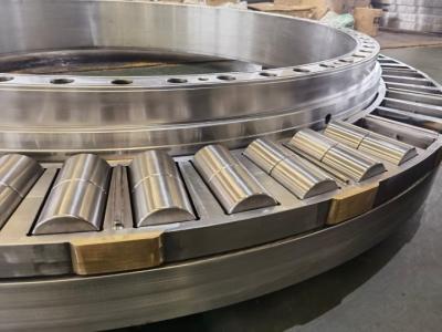 China Enorme Größe, die Ring Bearing For Crane und Hafenanlagen für Verkauf herumdreht zu verkaufen