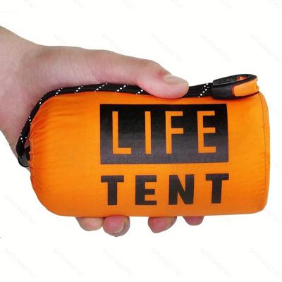 China Waterpoof Emergency tent, warm and windproof polyester film, survival whistle, suitable for outdoor travel and camping for sale